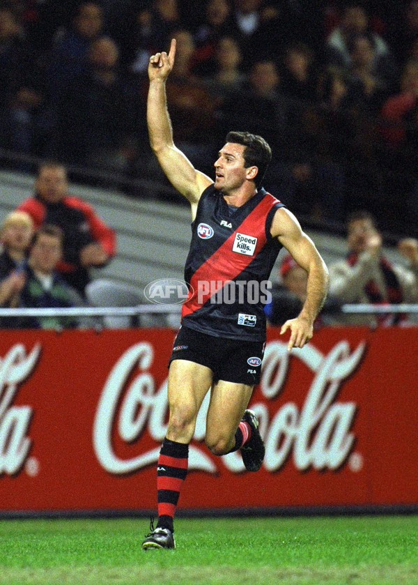 AFL 2000 Rd 18 - Essendon v Fremantle - 151395