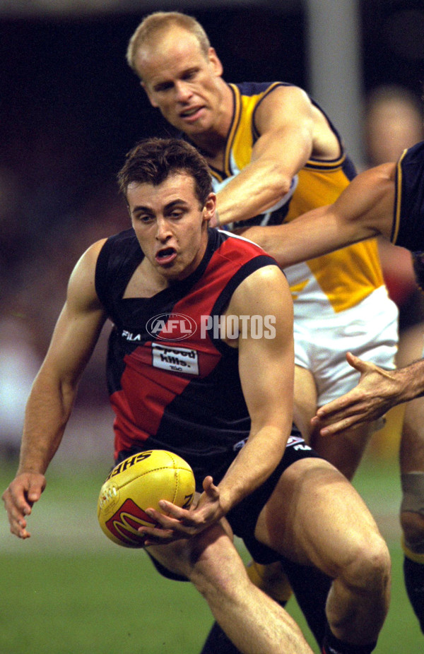 AFL 2000 Rd 15 - Essendon v West Coast - 151318