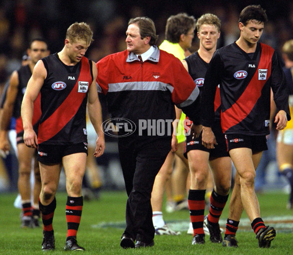AFL 2000 Rd 15 - Essendon v West Coast - 151322