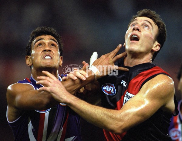 AFL 2000 Rd 18 - Essendon v Fremantle - 151396