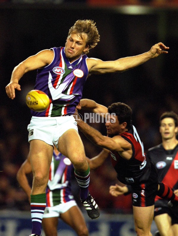 AFL 2000 Rd 18 - Essendon v Fremantle - 151629