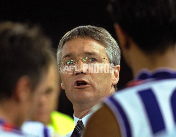 AFL 2000 Rd 18 - Essendon v Fremantle - 151624