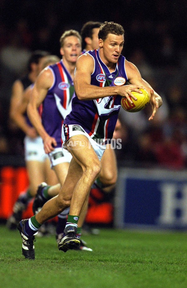 AFL 2000 Rd 18 - Essendon v Fremantle - 151641