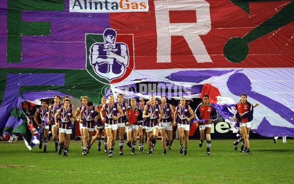 AFL 2000 Rd 18 - Essendon v Fremantle - 151634