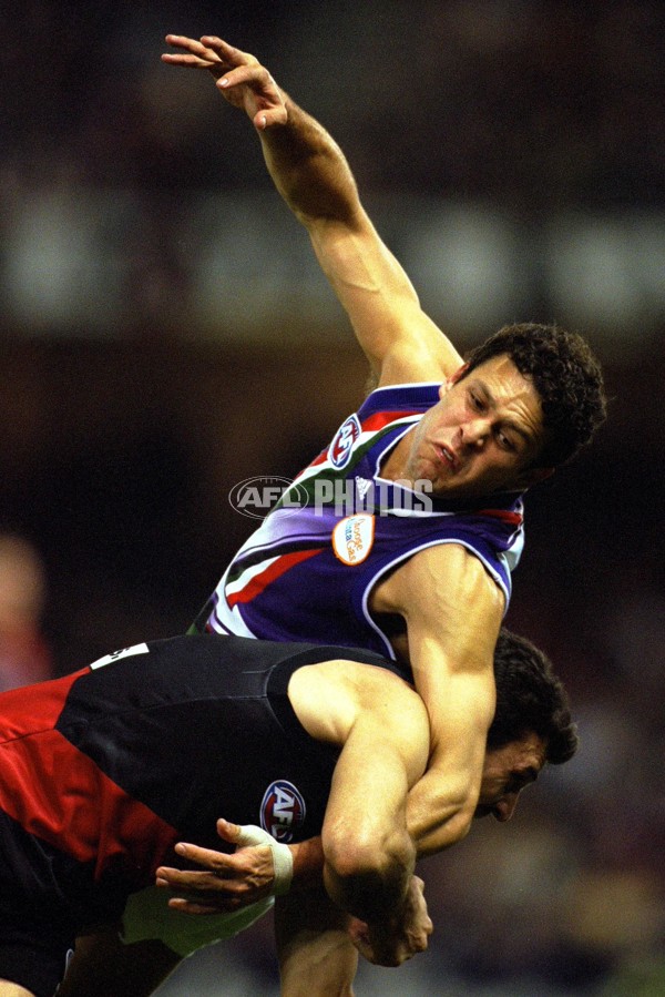AFL 2000 Rd 18 - Essendon v Fremantle - 151622