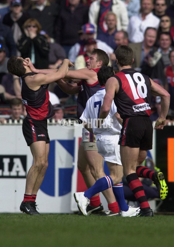 AFL 2000 Grand Final - Essendon v Melbourne - 151863