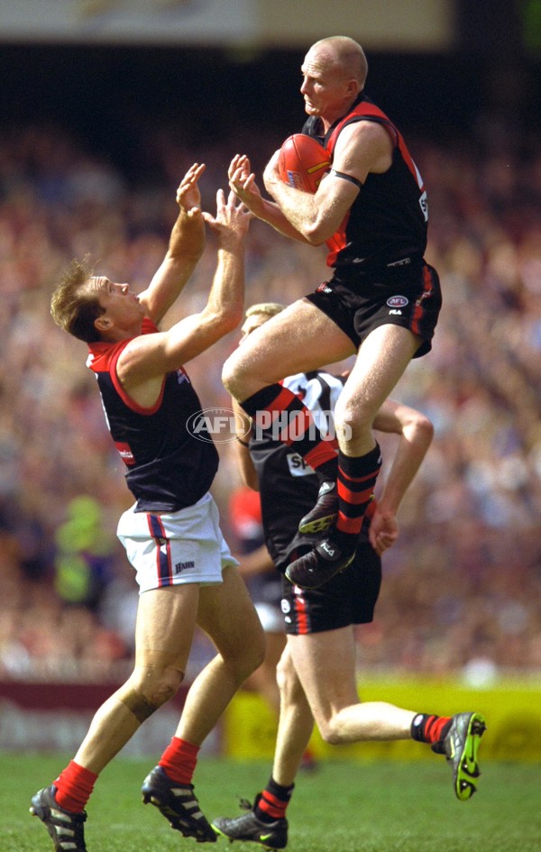 AFL 2000 Grand Final - Essendon v Melbourne - 151866
