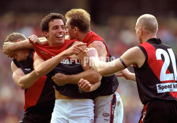AFL 2000 Grand Final - Essendon v Melbourne - 151931