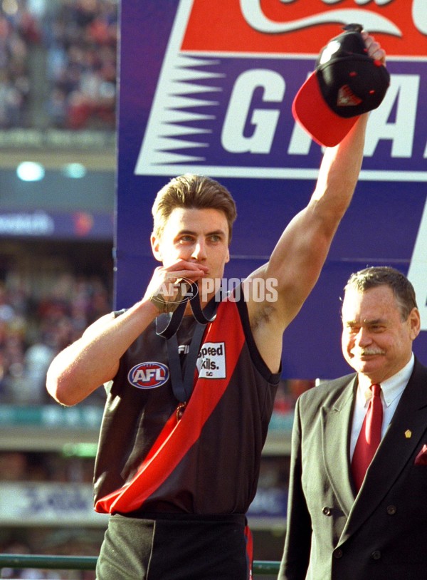 AFL 2000 Grand Final - Essendon v Melbourne - 151921