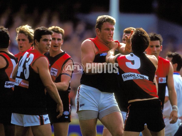 AFL 2000 Grand Final - Essendon v Melbourne - 151959