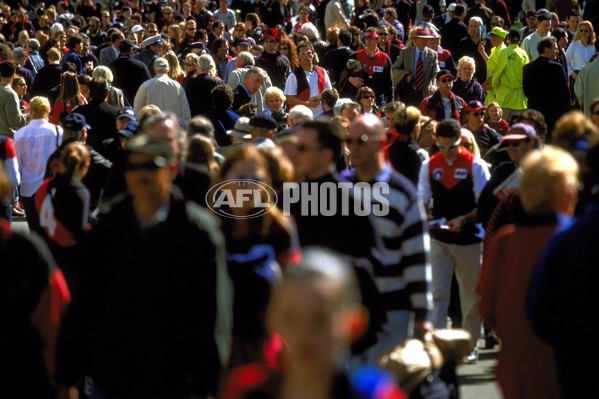 AFL 2000 Grand Final - Essendon v Melbourne - 151842
