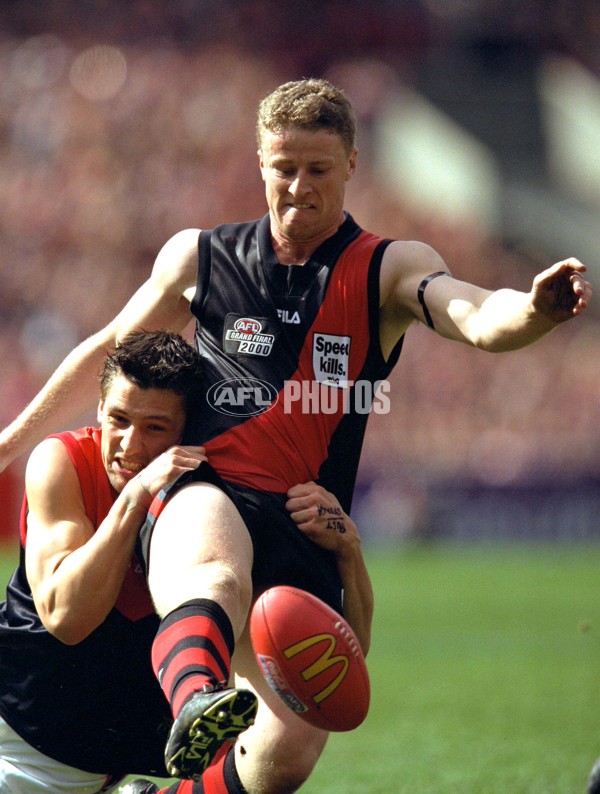 AFL 2000 Grand Final - Essendon v Melbourne - 151870