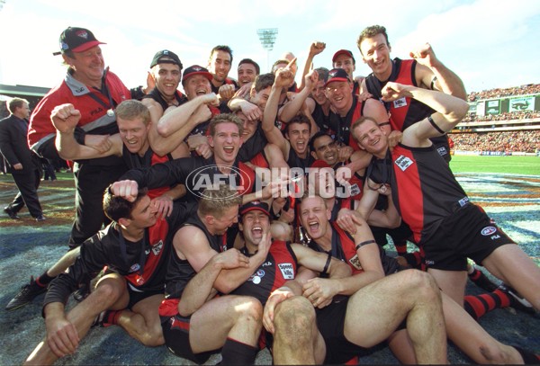 AFL 2000 Grand Final - Essendon v Melbourne - 151889