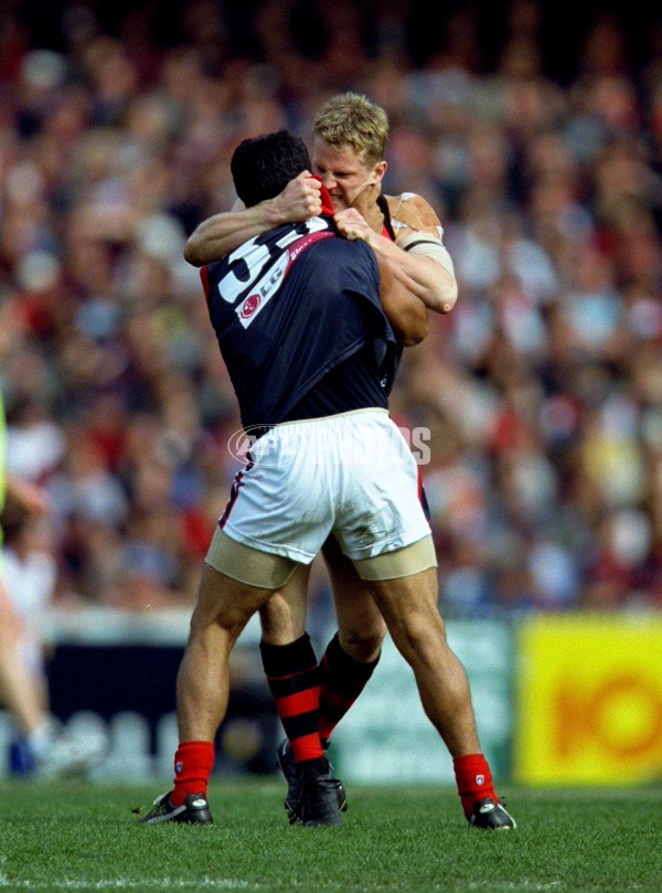 AFL 2000 Grand Final - Essendon v Melbourne - 151946