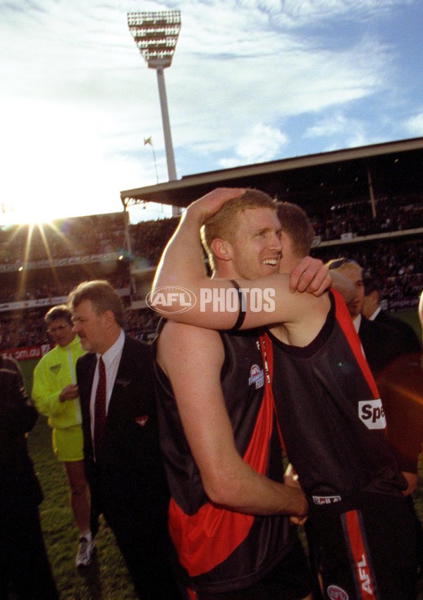 AFL 2000 Grand Final - Essendon v Melbourne - 151940