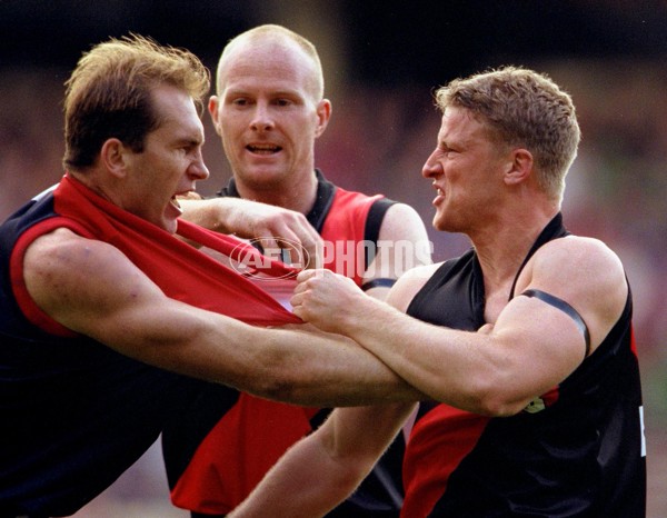AFL 2000 Grand Final - Essendon v Melbourne - 151924