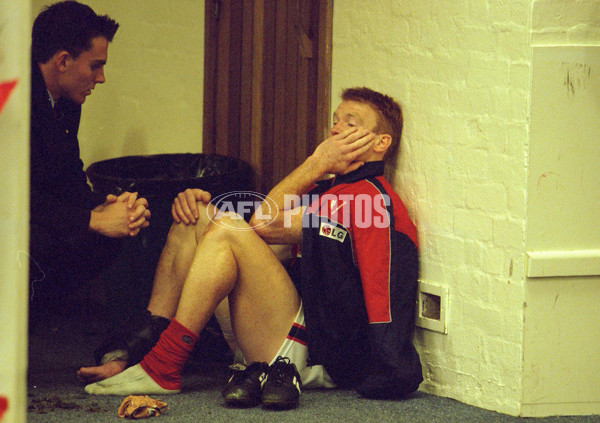 AFL 2000 Grand Final - Essendon v Melbourne - 151972