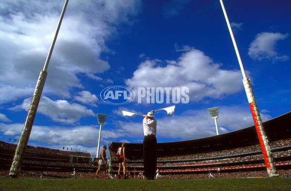 AFL 2000 Grand Final - Essendon v Melbourne - 152000