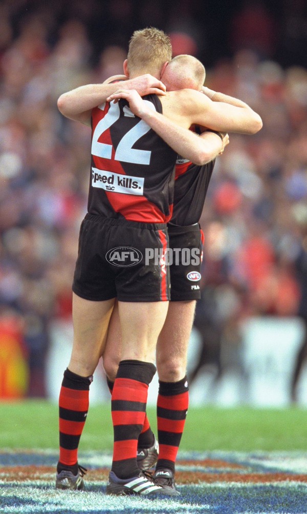 AFL 2000 Grand Final - Essendon v Melbourne - 151980