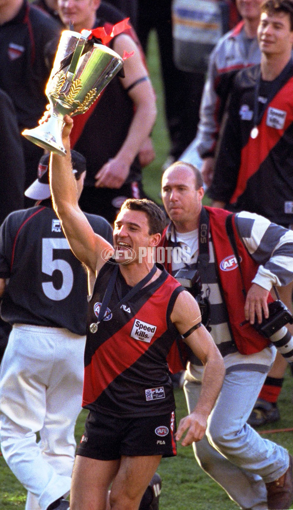 AFL 2000 Grand Final - Essendon v Melbourne - 152022