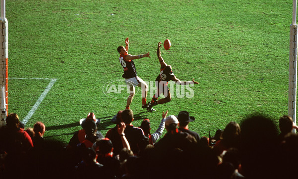 AFL 2000 Grand Final - Essendon v Melbourne - 152023