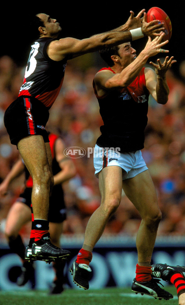 AFL 2000 Grand Final - Essendon v Melbourne - 152043