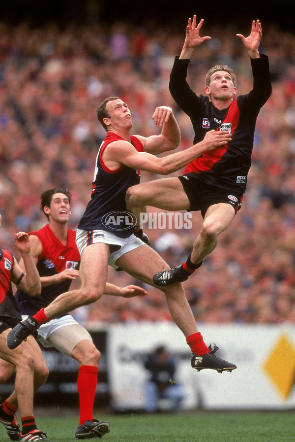 AFL 2000 Grand Final - Essendon v Melbourne - 152055