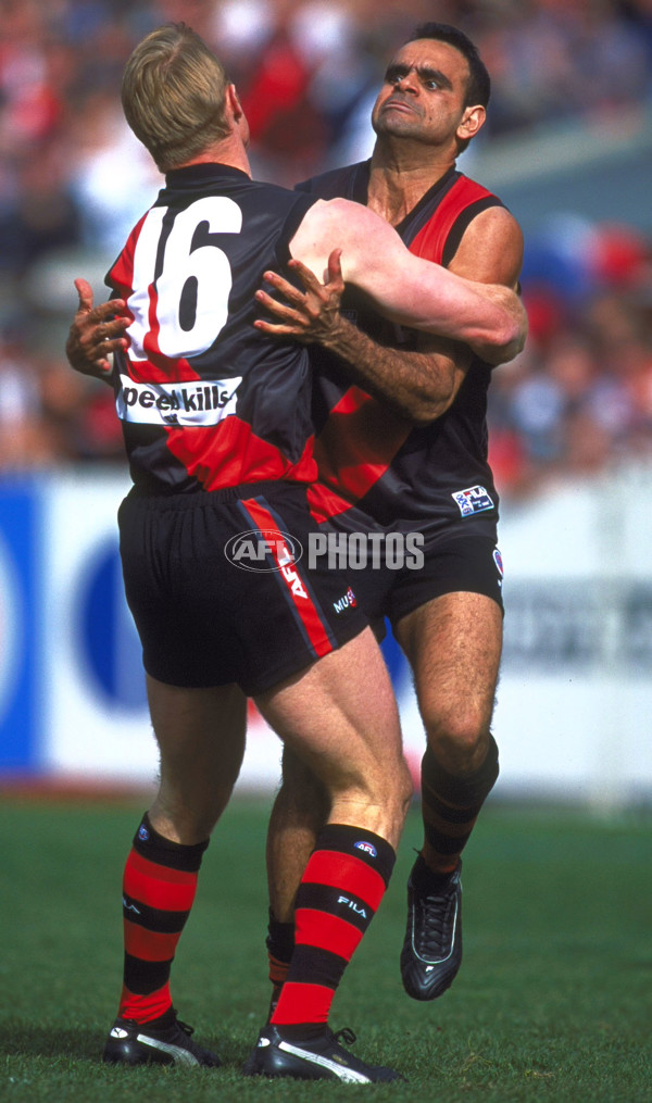 AFL 2000 Grand Final - Essendon v Melbourne - 152030