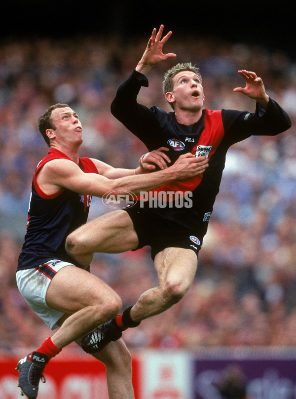 AFL 2000 Grand Final - Essendon v Melbourne - 152056