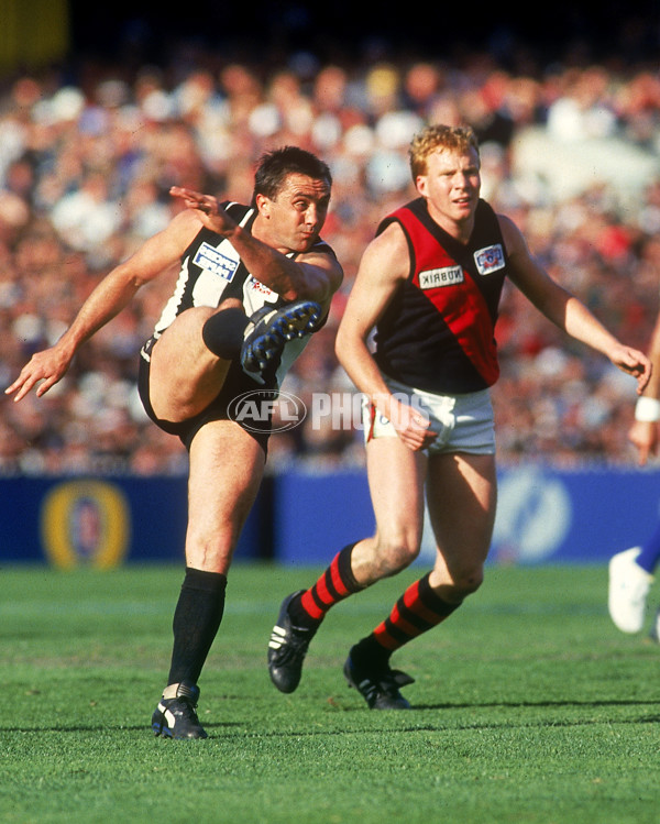 AFL 1990 Match - Collingwood v Essendon - 162839