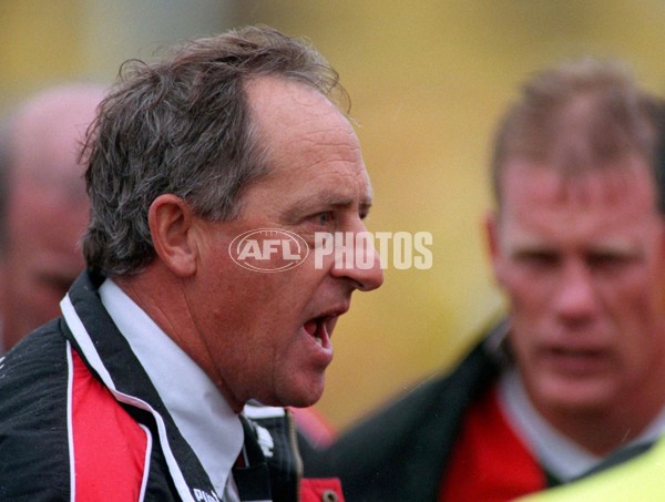 AFL 1998 Rd 3 - St Kilda v Adelaide - 163476