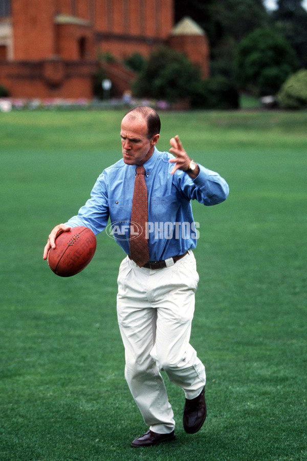 AFL 1998 Media - Barry Price Photo Feature - 163566
