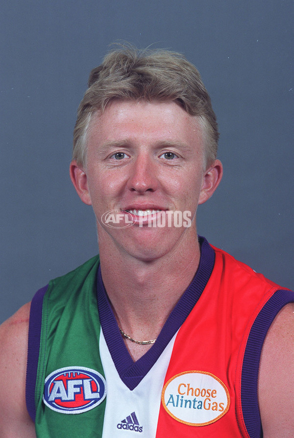 AFL 2000 Media - Fremantle Team Portraits - 163840