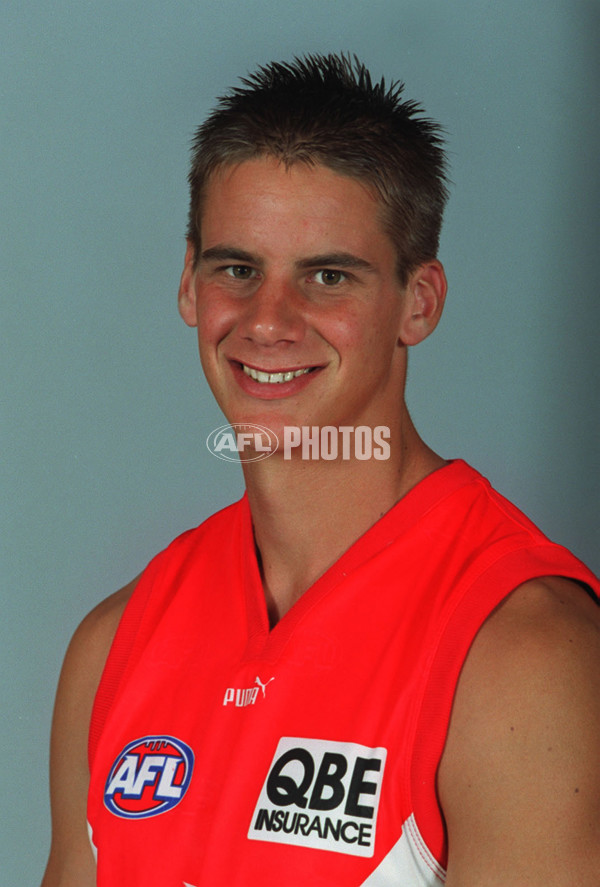 AFL 2000 Media - Sydney Team Portraits - 163947