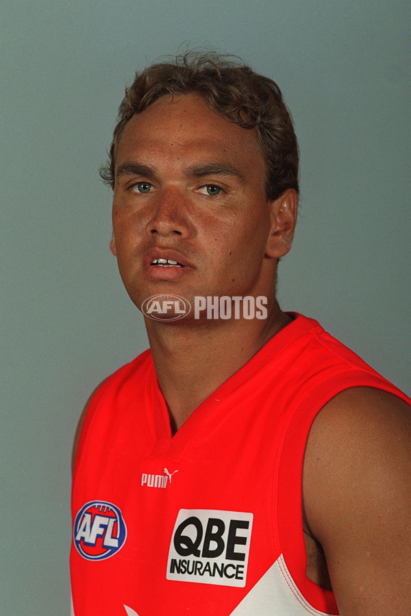 AFL 2000 Media - Sydney Team Portraits - 163951
