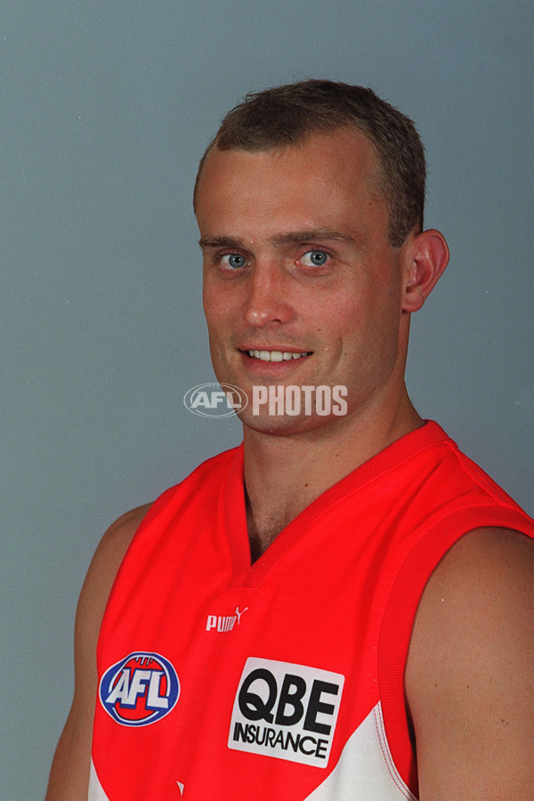 AFL 2000 Media - Sydney Team Portraits - 163939