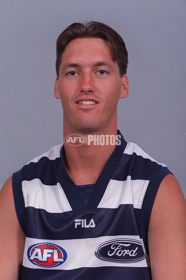 AFL 2000 Media - Geelong Team Portraits - 164064