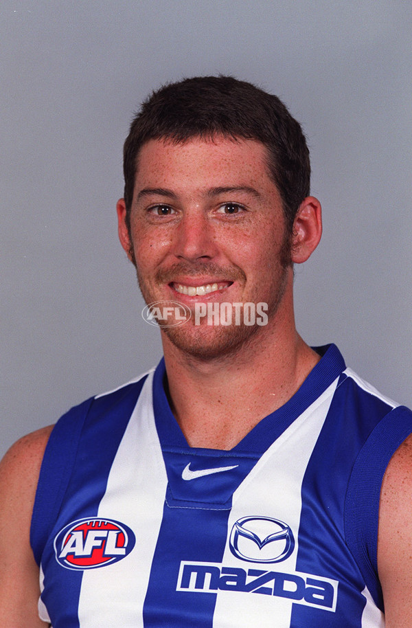 AFL 2000 Media - Kangaroos Team Portraits - 164113