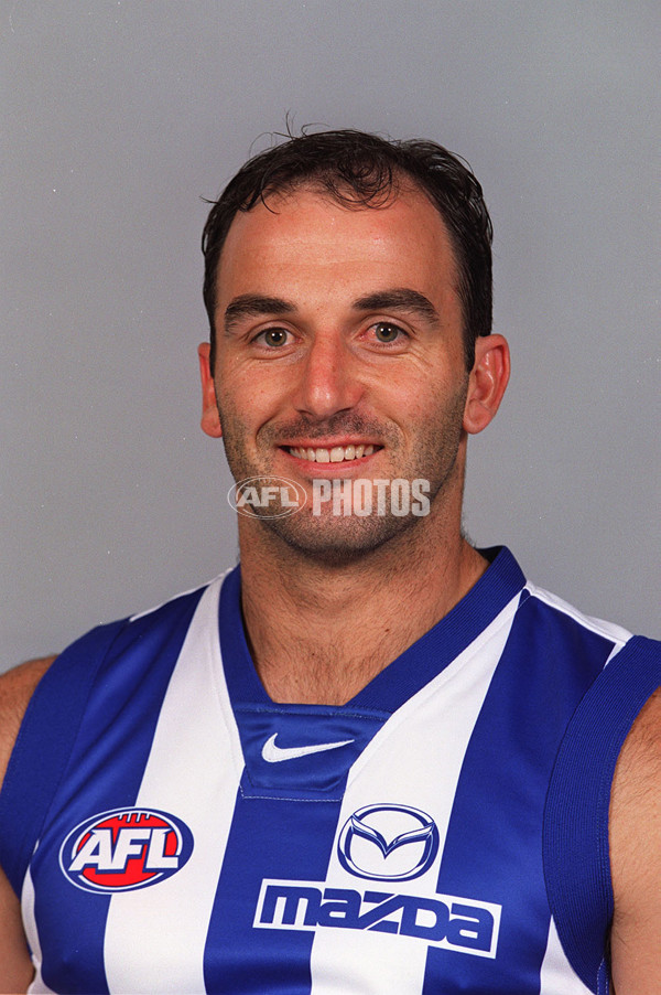 AFL 2000 Media - Kangaroos Team Portraits - 164097