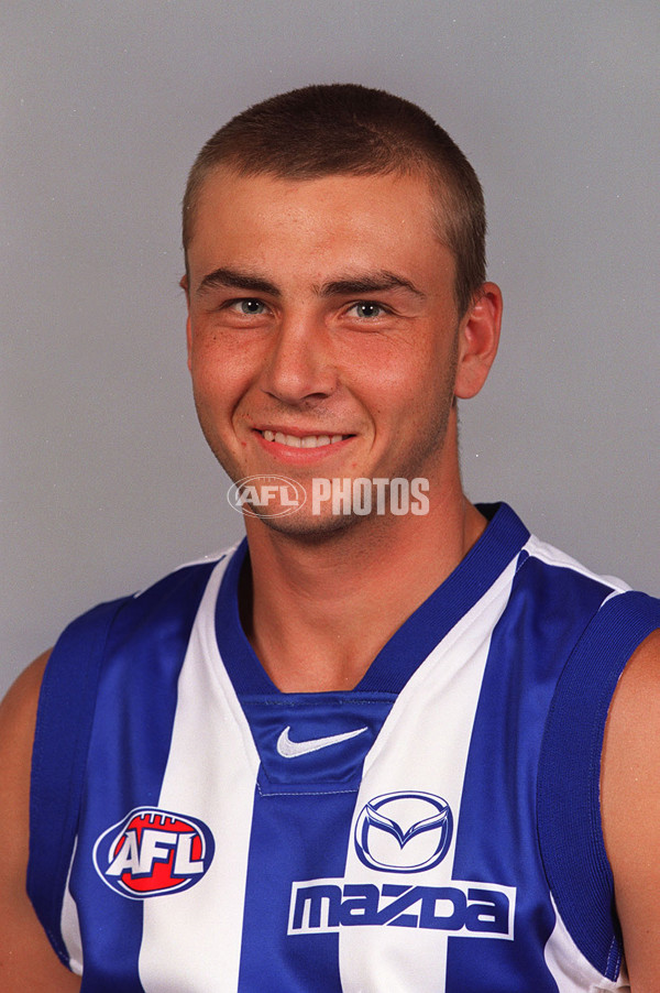 AFL 2000 Media - Kangaroos Team Portraits - 164129