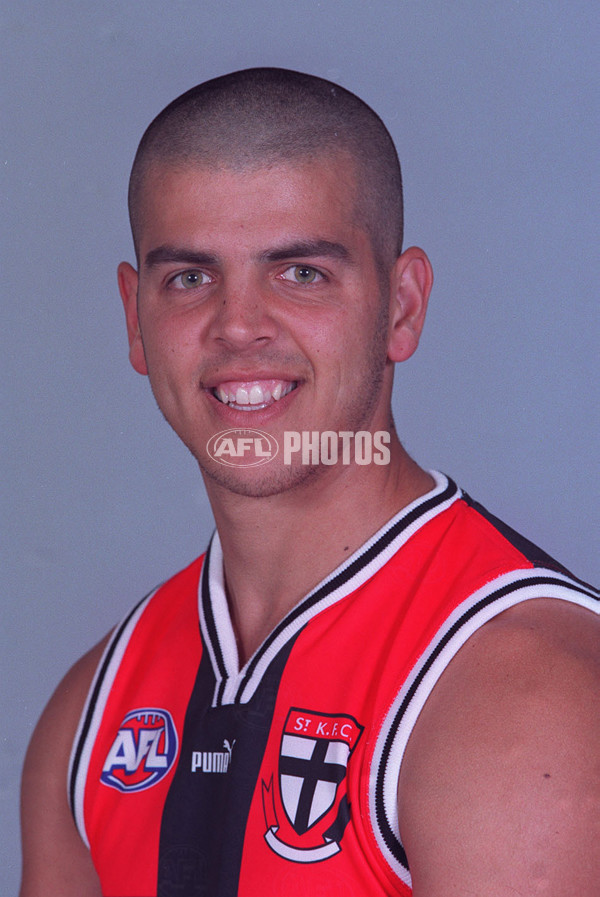AFL 2000 Media - St Kilda Team Portraits - 164436