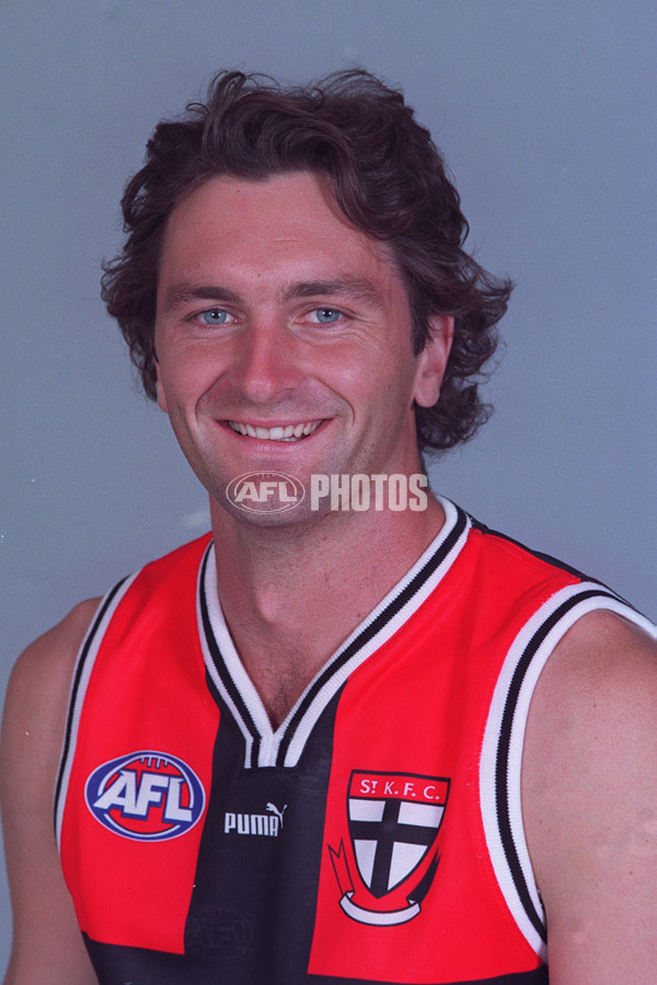 AFL 2000 Media - St Kilda Team Portraits - 164410