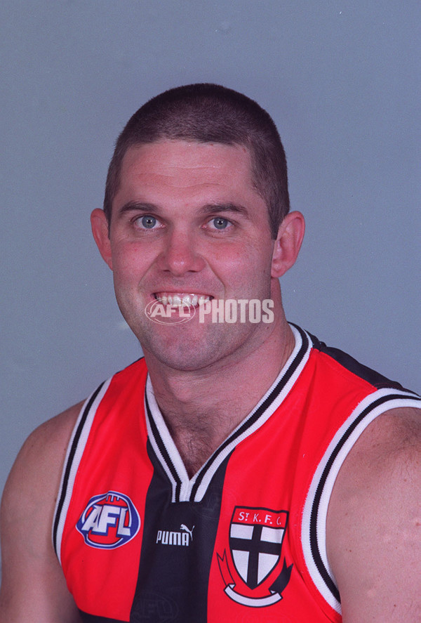 AFL 2000 Media - St Kilda Team Portraits - 164415