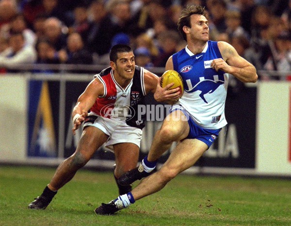 AFL 2000 Rd 22 - Kangaroos v St Kilda - 164623