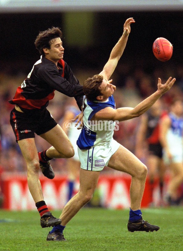 AFL 2000 1st Qualifying Final - Essendon v Kangaroos - 164652