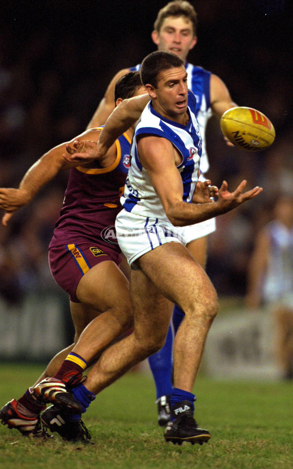 AFL 2000 Rd 14 - Kangaroos v Brisbane - 164702