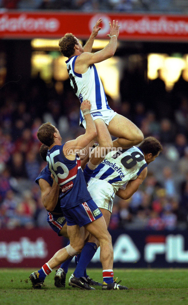AFL 2000 Rd 15 - Western Bulldogs v Kangaroos - 164745