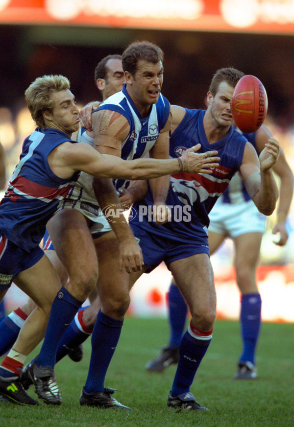 AFL 2000 Rd 15 - Western Bulldogs v Kangaroos - 164744