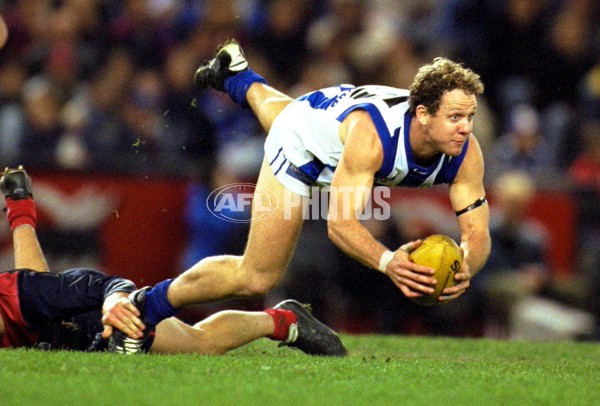 AFL 2000 Rd 17 - Kangaroos v Melbourne - 164795