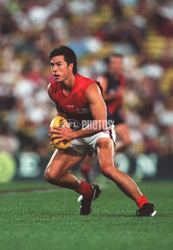 AFL 2000 Ansett Cup Semi Final - Essendon v Melbourne - 165091